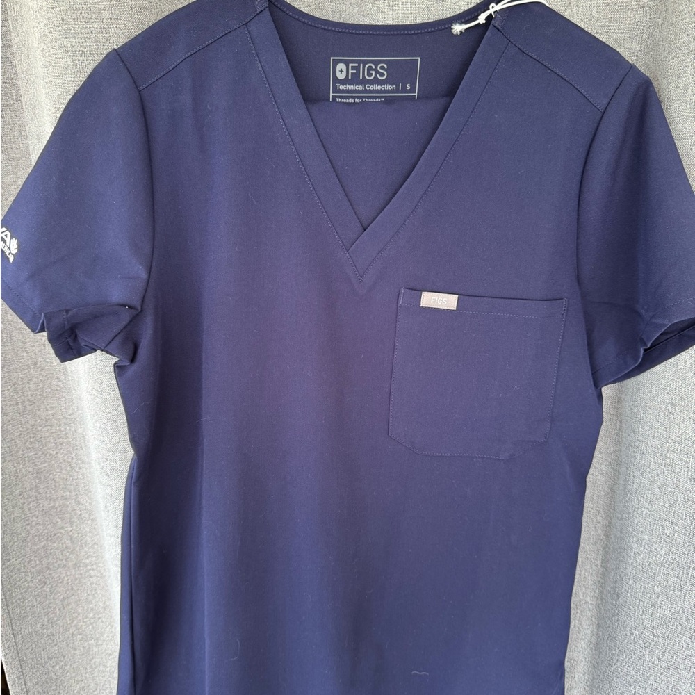 NWT Figs Navy Scrub Set